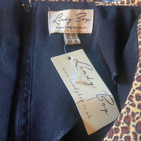 Deanna Leopard Wiggle Dress NWT - Picture 3 of 4